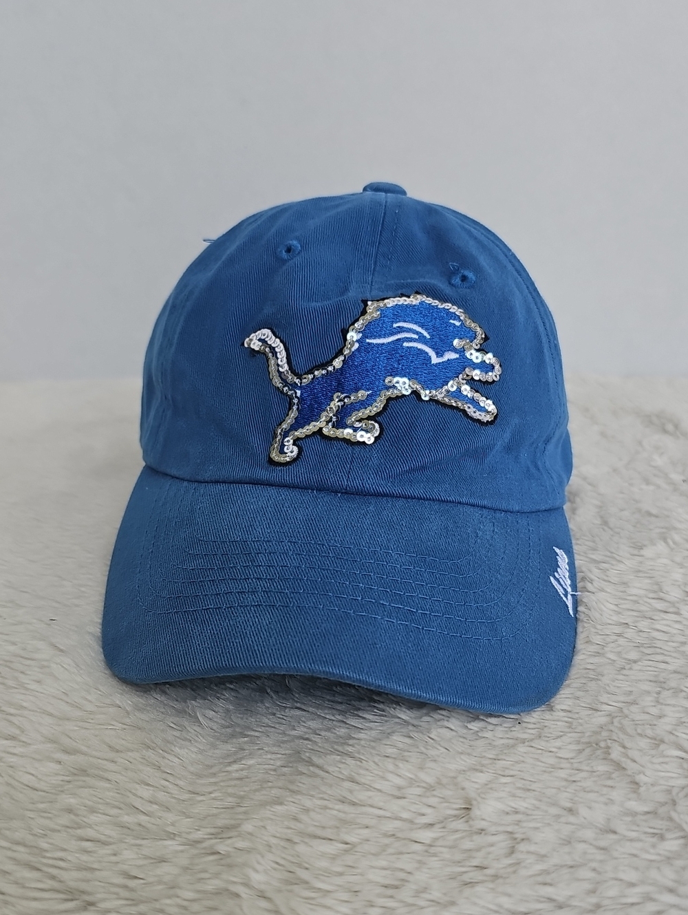 ​NFL Team Apparel Detroit Lions Women's Sequin Logo Baseball Cap Hat Blue